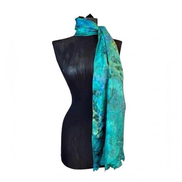 Elegant Blue-Green Tie Dye Look Scarf - Picture 7 of 11